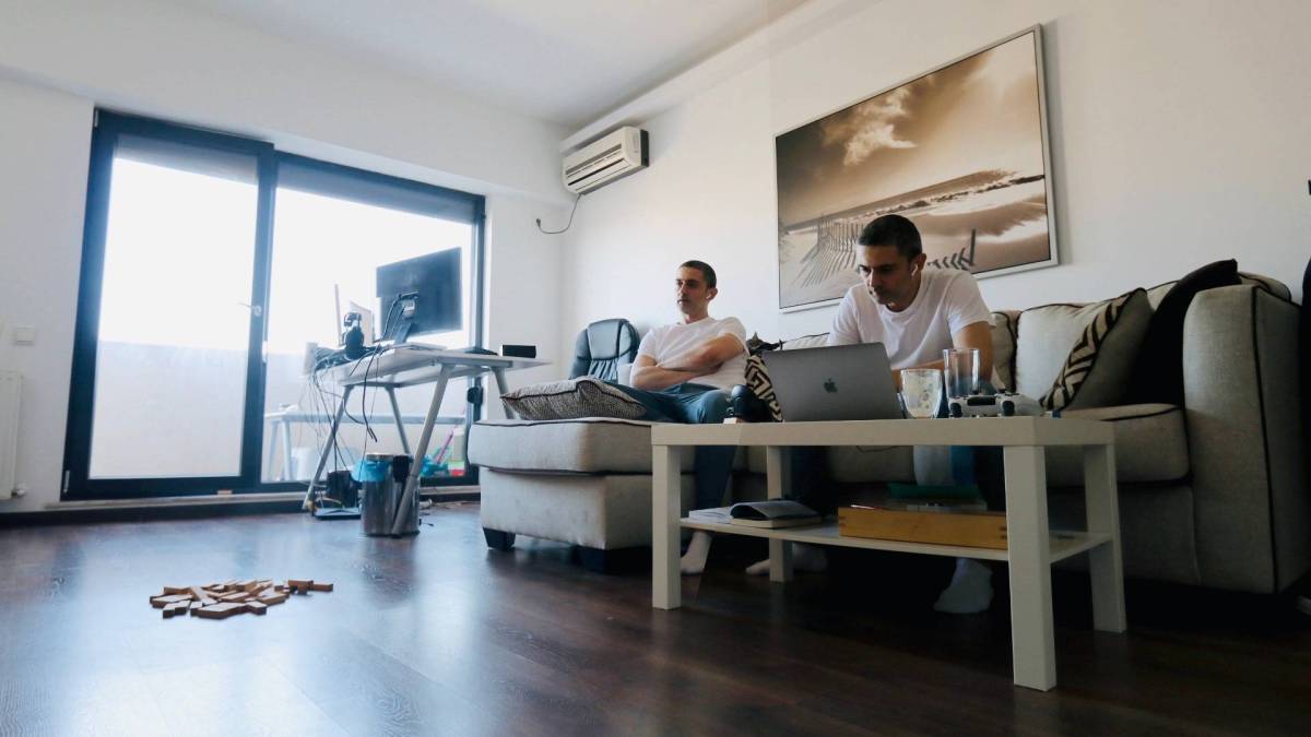 Stiri false, scenarii halucinante si munca de acasa || autoizolare || ziua 5 –&nbsp;#lavieonline